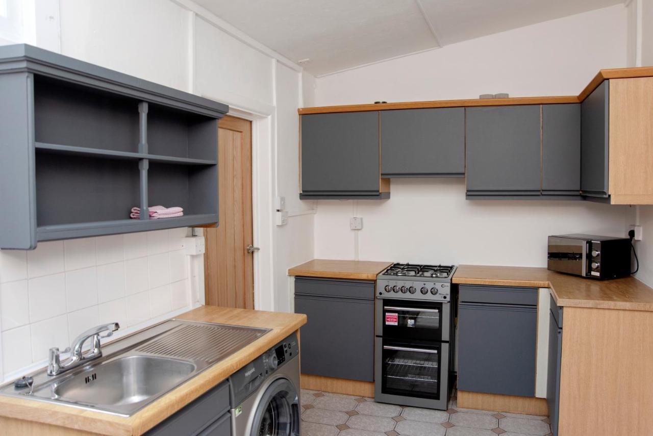 Villa Six Bells Retreat à Abertillery Extérieur photo